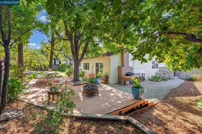 1924 Woodmoor Ct, Concord, CA 94518 - Photo 13