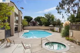 680 Dartmore Ln, Hayward, CA 94544 - Photo 27