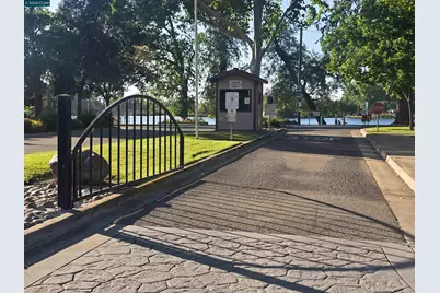 750 Greenwood Dr, Lodi, CA 95240 - Photo 43
