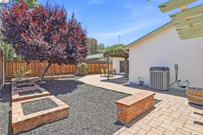 1109 Lynhurst Way, San Jose, CA 95118 - Photo 31