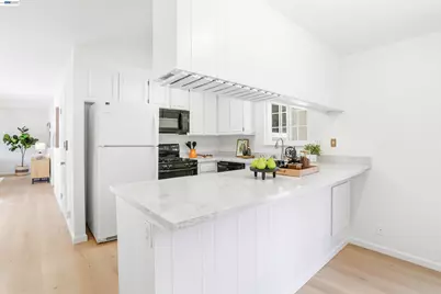 1109 Lynhurst Way, San Jose, CA 95118 - Photo 9