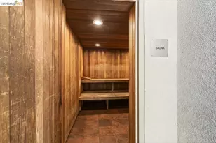 311 Oak St, Oakland, CA 94607 - Photo 39