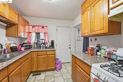 5936 Martin Luther King Jr Way, Oakland, CA 94609 - Photo 49