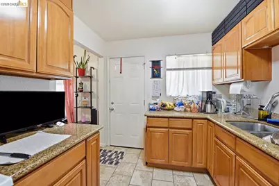 5936 Martin Luther King Jr Way, Oakland, CA 94609 - Photo 53
