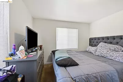 5936 Martin Luther King Jr Way, Oakland, CA 94609 - Photo 25