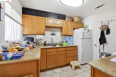 5936 Martin Luther King Jr Way, Oakland, CA 94609 - Photo 55