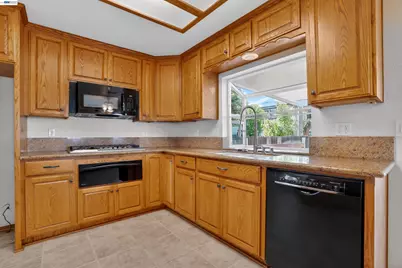 1264 Sprague St, Manteca, CA 95336 - Photo 9