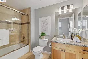 2330 University Ave, East Palo Alto, CA 94303 - Photo 25