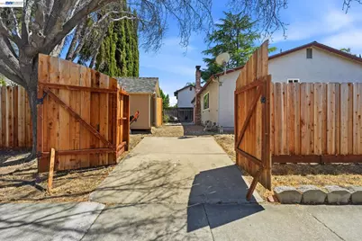 2880 Georgia Dr, Tracy, CA 95376 - Photo 35