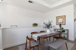640 Turnbuckle Dr, Redwood City, CA 94063 - Photo 17
