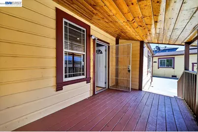 2836 Myrtle St, Oakland, CA 94608 - Photo 7
