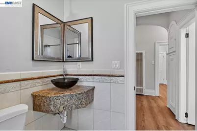2836 Myrtle St, Oakland, CA 94608 - Photo 25