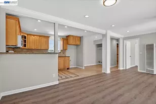 2836 Myrtle St, Oakland, CA 94608 - Photo 43