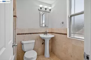 2836 Myrtle St, Oakland, CA 94608 - Photo 21