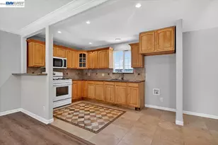 2836 Myrtle St, Oakland, CA 94608 - Photo 49