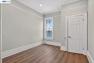 2836 Myrtle St, Oakland, CA 94608 - Photo 29