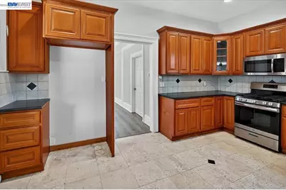 2836 Myrtle St, Oakland, CA 94608 - Photo 11