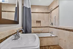 2836 Myrtle St, Oakland, CA 94608 - Photo 55