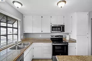 2279 Clearview Cir, Benicia, CA 94510 - Photo 9