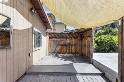 3246 Mlk Jr. Way, Oakland, CA 94609 - Photo 27