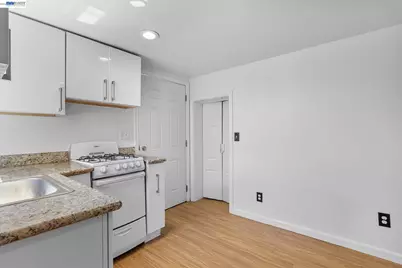 3246 Mlk Jr. Way, Oakland, CA 94609 - Photo 35