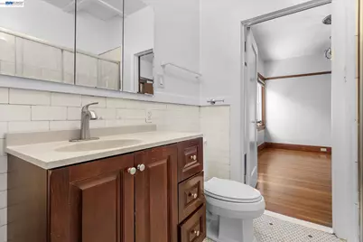 3246 Mlk Jr. Way, Oakland, CA 94609 - Photo 19