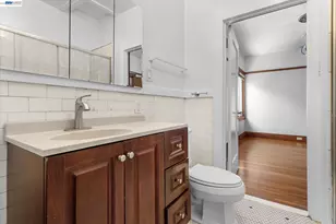 3246 Mlk Jr Way, Oakland, CA 94609 - Photo 19