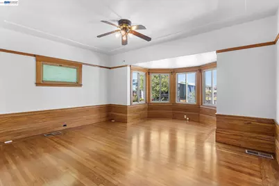 3246 Mlk Jr. Way, Oakland, CA 94609 - Photo 5