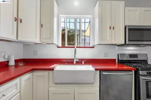 3246 Mlk Jr Way, Oakland, CA 94609 - Photo 11