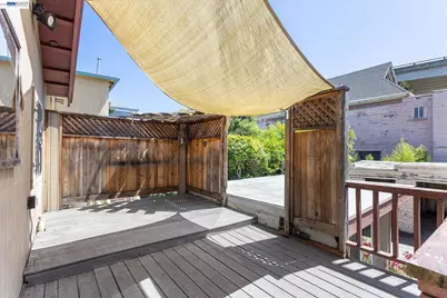3246 Mlk Jr. Way, Oakland, CA 94609 - Photo 31