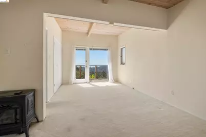 7279 Snake Rd, Oakland, CA 94611 - Photo 17