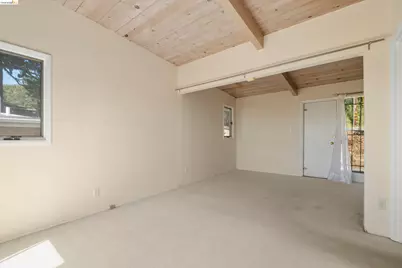 7279 Snake Rd, Oakland, CA 94611 - Photo 13