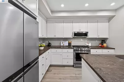 5425 Melissa Ln #221, Dublin, CA 94568 - Photo 29