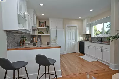 2732 Garden St, Oakland, CA 94601 - Photo 15