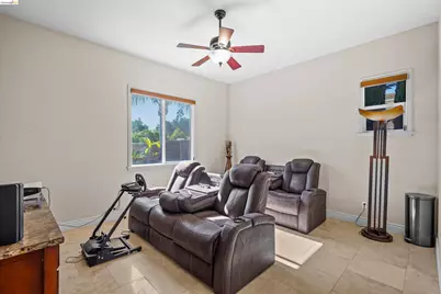 1596 Cherry Blossom Ct, Brentwood, CA 94513 - Photo 25