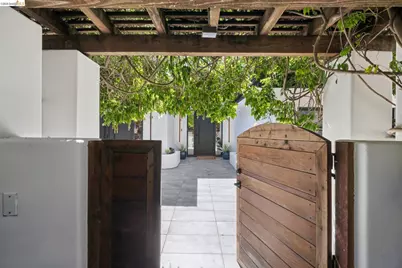 16030 Broadway Terrace, Oakland, CA 94611 - Photo 13