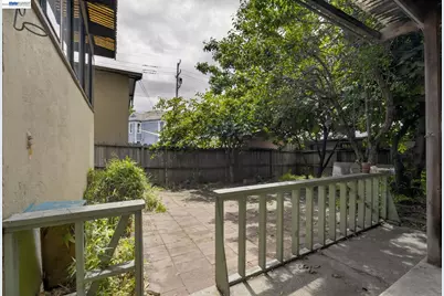 1227 33rd St, Oakland, CA 94610 - Photo 63