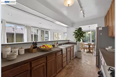 1227 33rd St, Oakland, CA 94610 - Photo 33