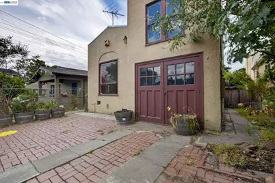 1227 33rd St, Oakland, CA 94610 - Photo 5