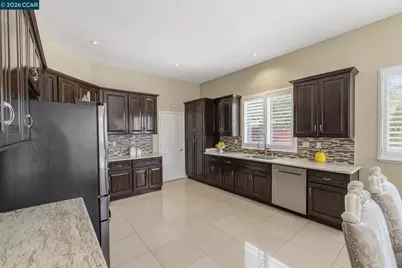1301 Amberdale Ct, Antioch, CA 94531 - Photo 15