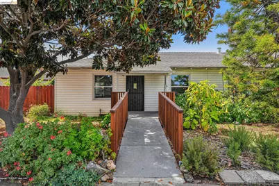 18 Bissell Ave #204, Richmond, CA 94801 - Photo 1