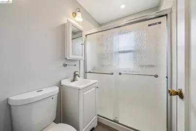18 Bissell Ave #204, Richmond, CA 94801 - Photo 13