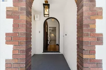 5869 Picardy Dr, Oakland, CA 94605 - Photo 7