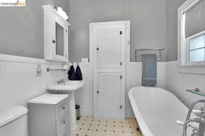 325 2nd St, Rio Vista, CA 94571 - Photo 13