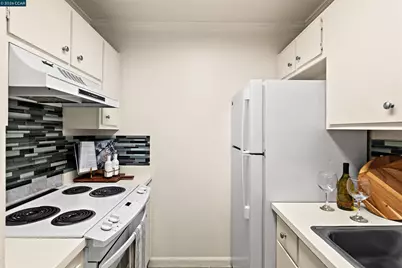 2738 Oak Rd #161, Walnut Creek, CA 94597 - Photo 11