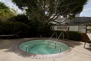 6363 Christie Ave, Emeryville, CA 94608 - Photo 25
