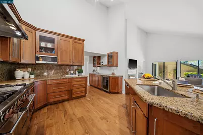951 Redwood Dr, Danville, CA 94506 - Photo 5