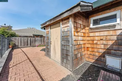 405 Centre Court, Alameda, CA 94502 - Photo 29