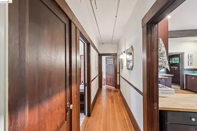 2953 Hillegass Ave, Berkeley, CA 94705 - Photo 71