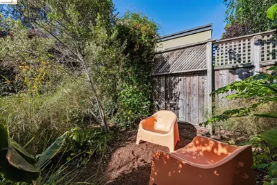 2953 Hillegass Ave, Berkeley, CA 94705 - Photo 75